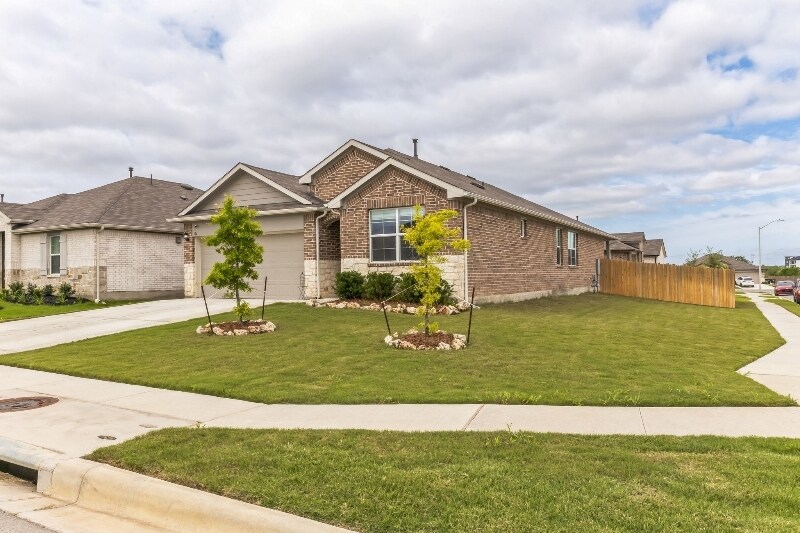 Building Photo - 104 Docile Lp