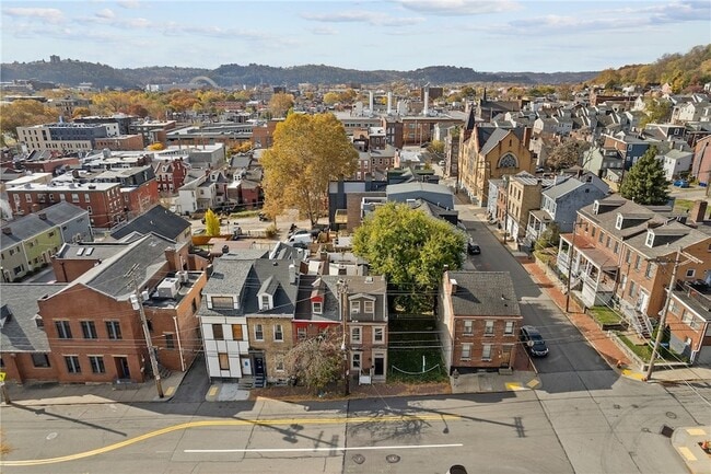 Building Photo - 1317 Sandusky St