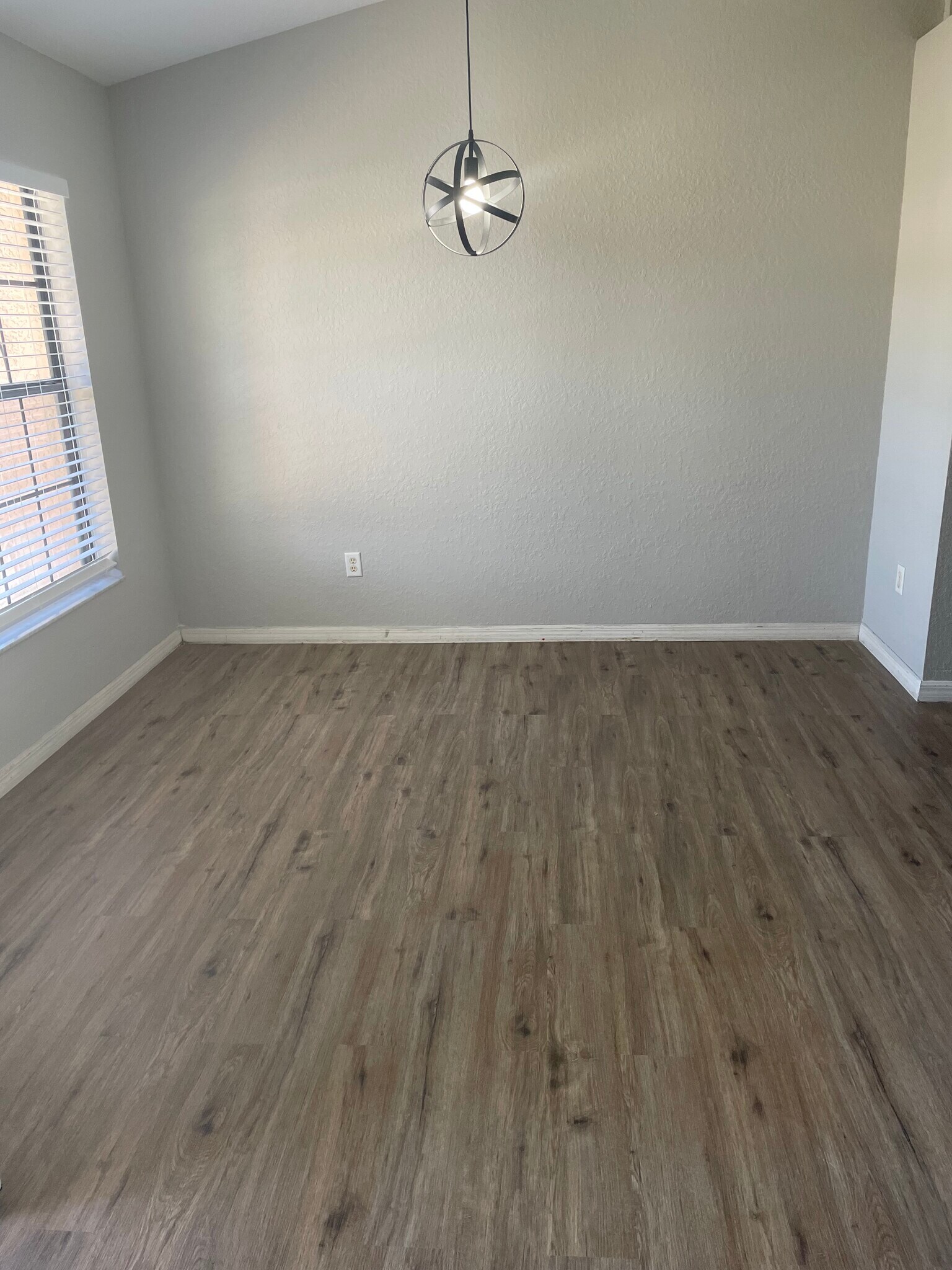 Building Photo - 1055 Bismarck Rd