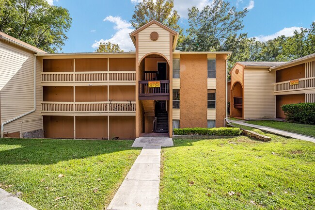 Building Photo - 1810 NW 23rd Blvd