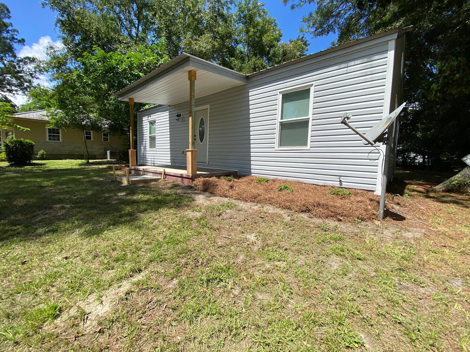 Building Photo - 2017 El Jo Sa St