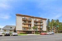 Building Photo - 545 Chestnut Ave