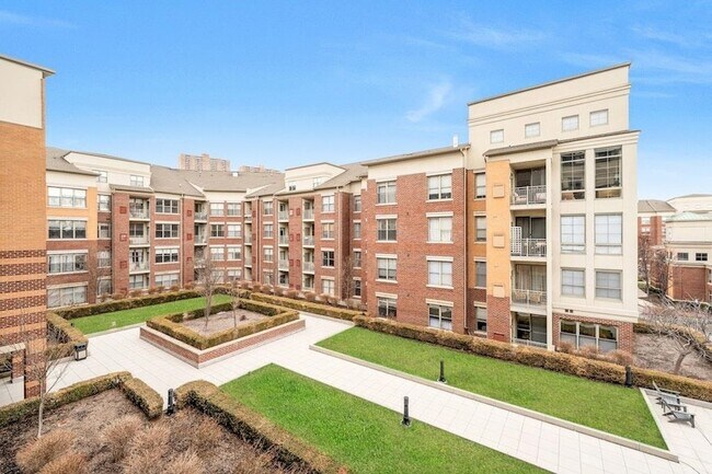 Building Photo - 26 Ave at Port Imperial