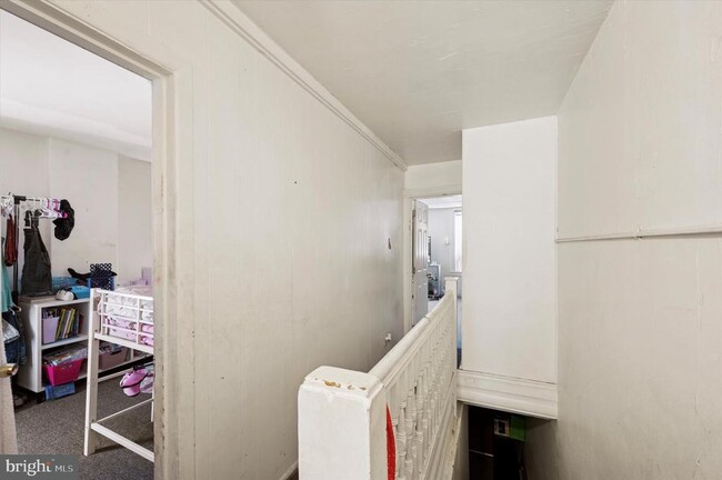 Building Photo - 13 E 21st St