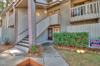 Building Photo - 3900 Aspen Dr