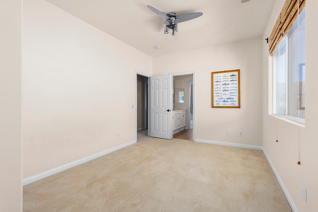 Building Photo - 16263 Lone Bluff Ct