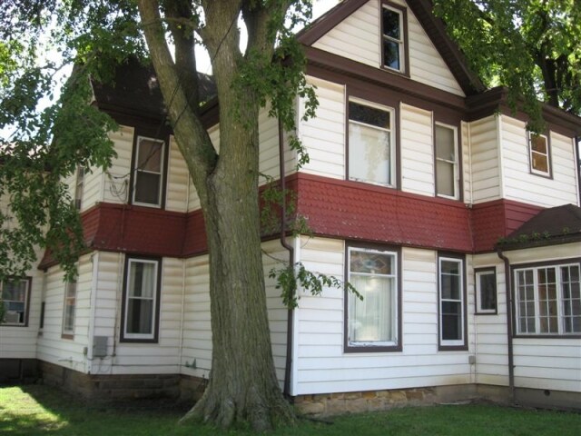 Building Photo - 116 S Jackson St