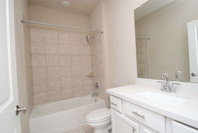 Building Photo - 8326 Oakland Hts Ln