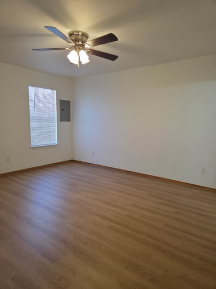 Building Photo - 4204 Magnolia St