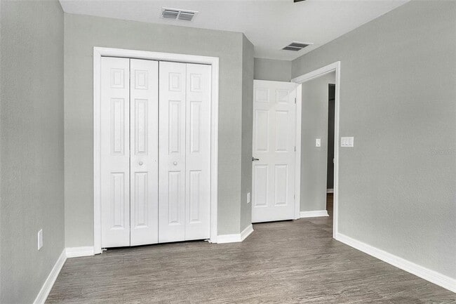 Building Photo - 1092 Zion Dr