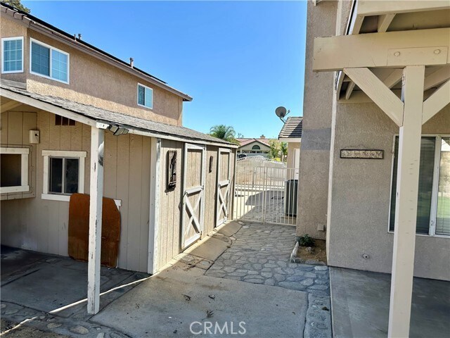 Building Photo - 3680 N Live Oak Ave