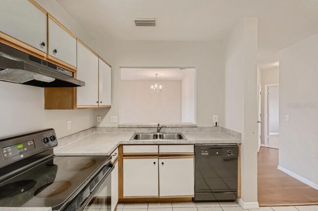 Building Photo - 6011 Portsdale Pl
