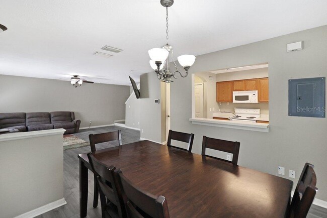 Building Photo - 7127 Waterside Dr