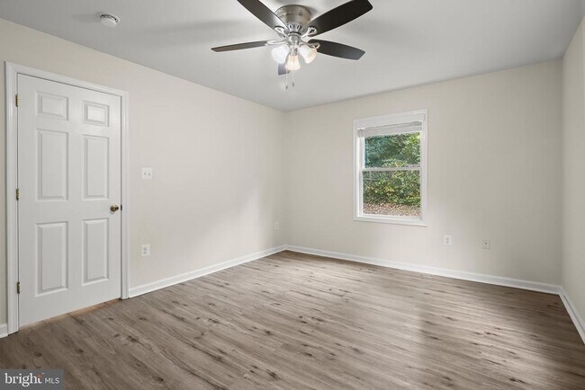 Building Photo - 500 Fern Rd