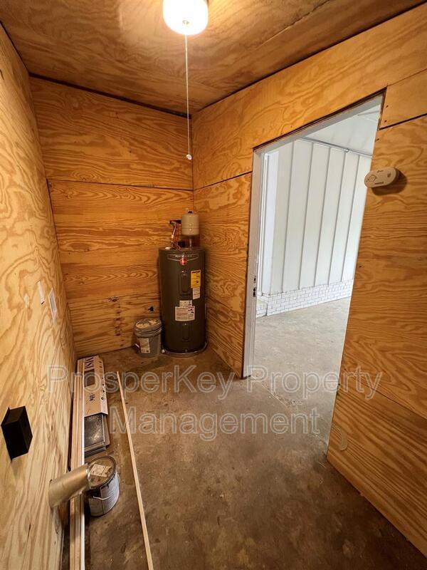Building Photo - 1 Esquiline Ct