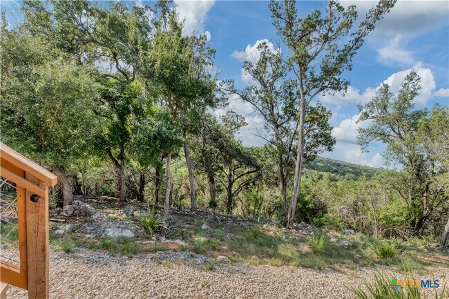 Building Photo - 1355 Estate Dr