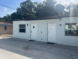 Building Photo - 524 N L St