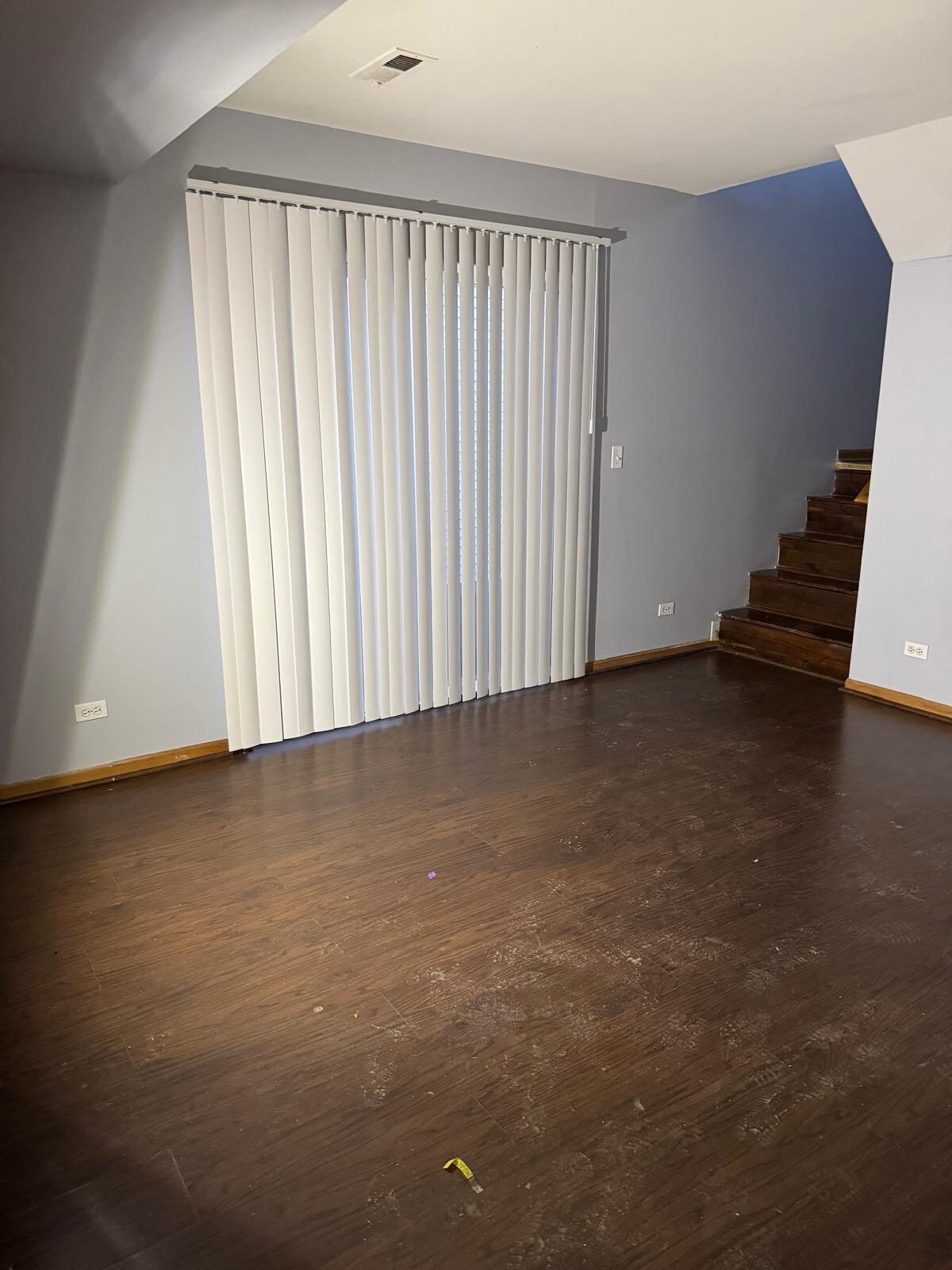 Building Photo - 871 Symphony Dr