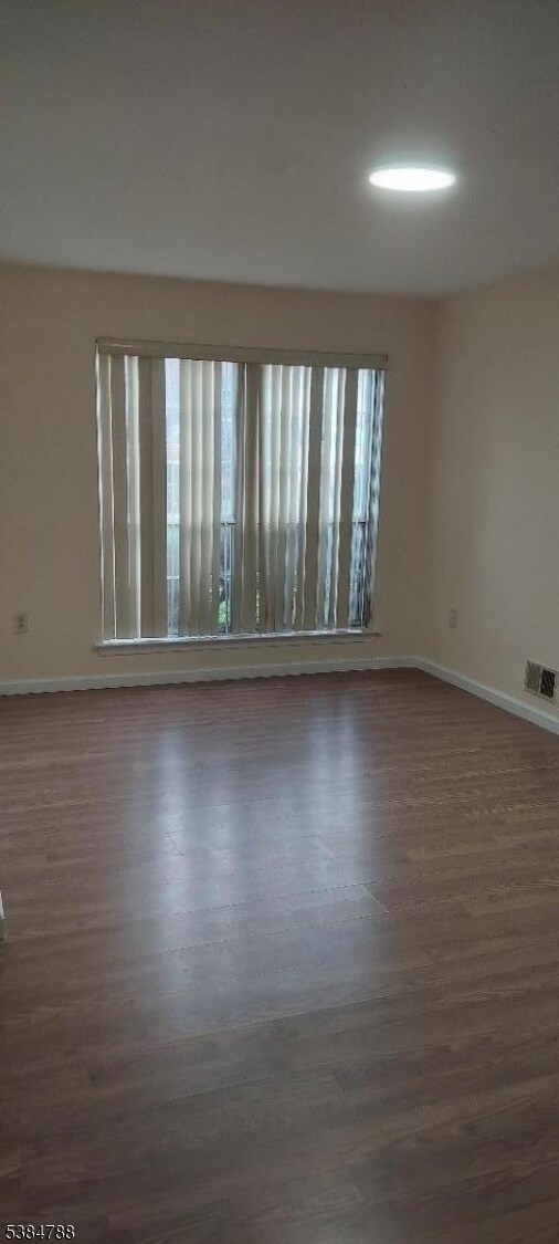 Building Photo - 34 Howard Ct