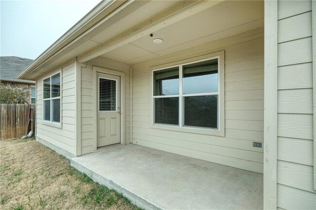 Building Photo - 219 Screech Owl Dr