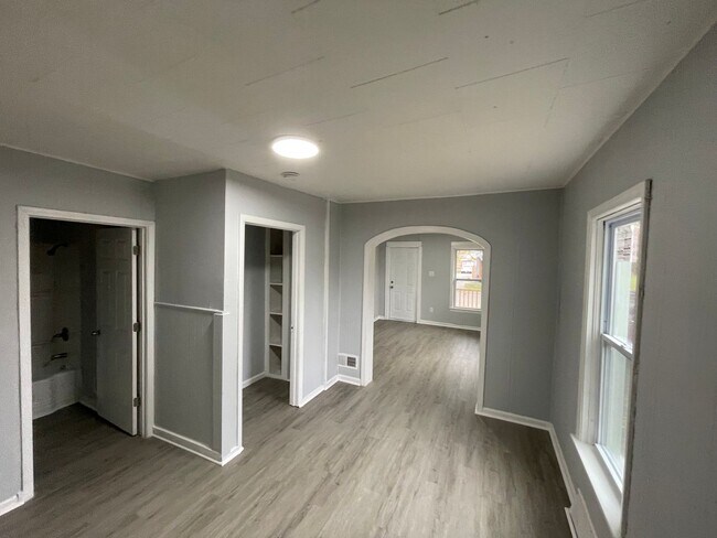 Building Photo - SECTION 8 & EDEN ACCEPTED!! Newly Renovated Spacious 2BR Home!