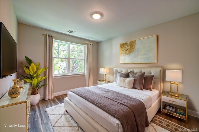 Building Photo - 1 Conklin St