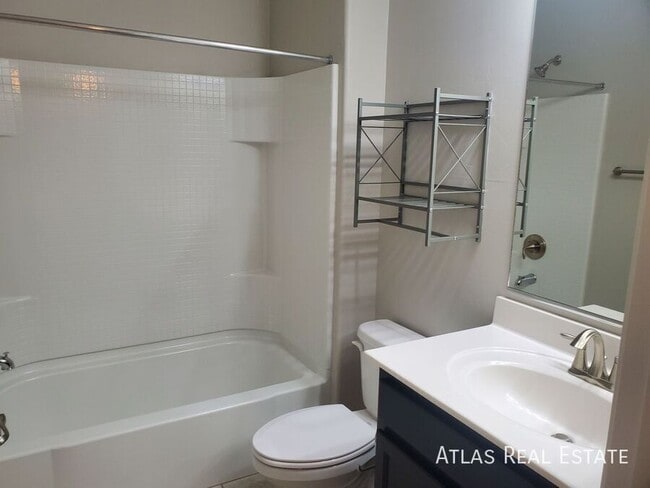 Building Photo - 12102 E Metz Dr