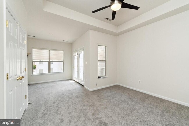 Building Photo - 17 S Exeter St