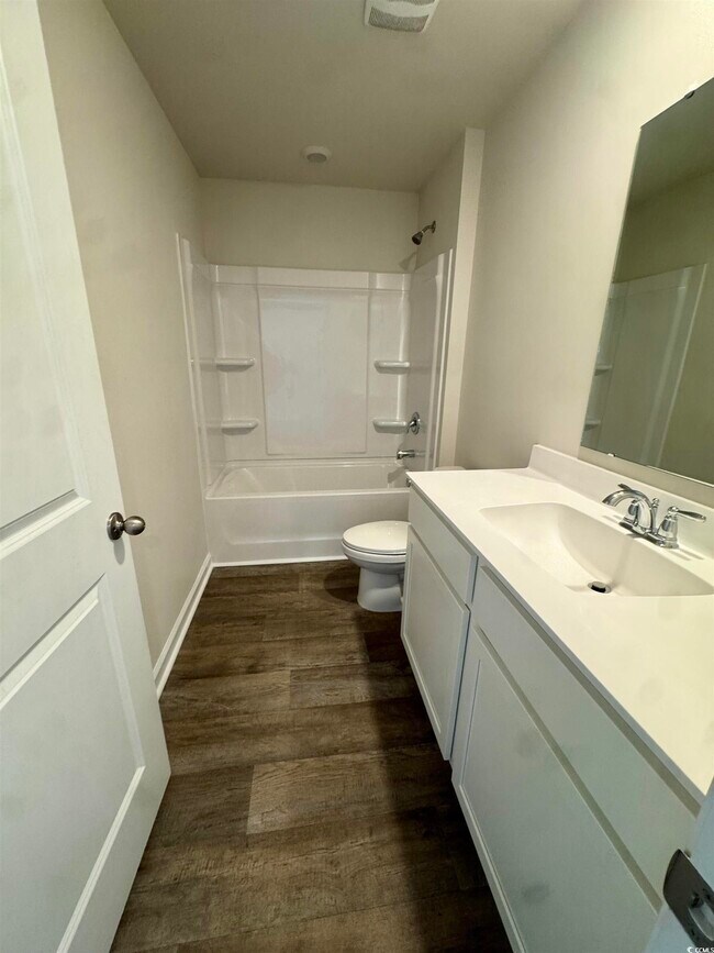 Building Photo - 390 Acosta Cir