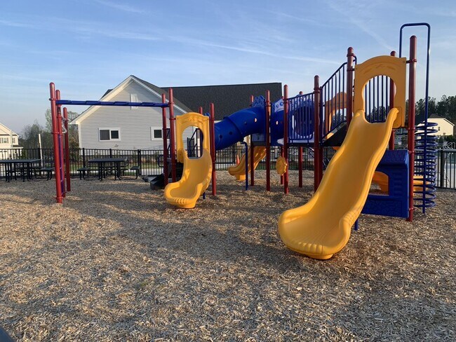 Building Photo - 303 Aster Bloom Ln