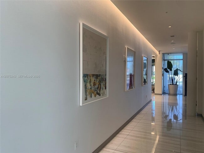 Building Photo - 6404 NW 105th Pl