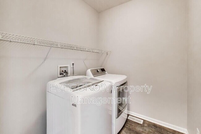 Building Photo - 14175 Nicholas Dr