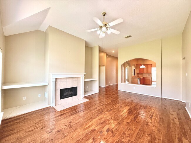 Building Photo - 16518 Wheatmill Ct