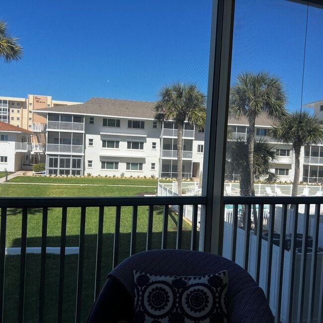Building Photo - 2BD/2BA on the Gulf of Mexico!