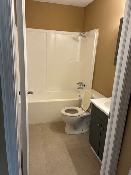 Building Photo - 1930 Williams Dr