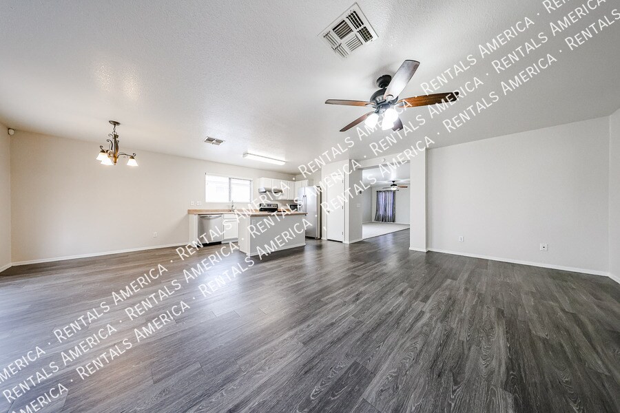 Building Photo - 8554 E Meseto Ave