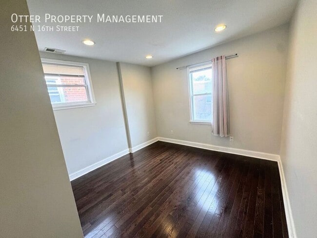 Building Photo - 6451 N 16th St