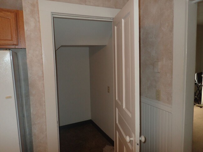Building Photo - 710 W 26th St