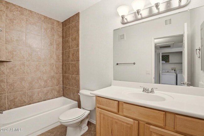 Building Photo - 4925 E Desert Cove Ave