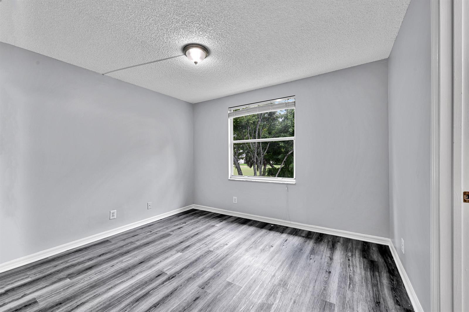 Building Photo - 8658 S Southgate Shores Cir