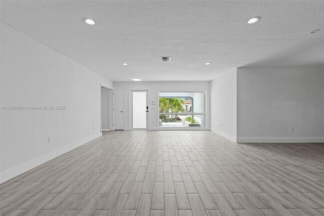 Building Photo - 9021 NW 7th Ct