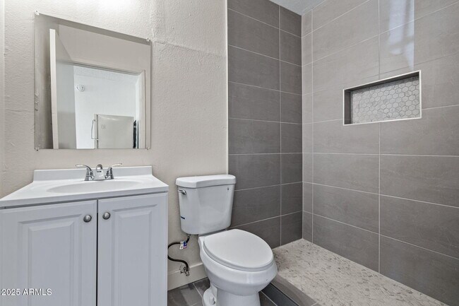 Building Photo - 576 N San Marcos Dr