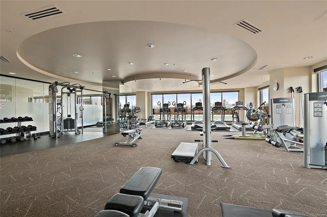 Building Photo - 1650 Fillmore St