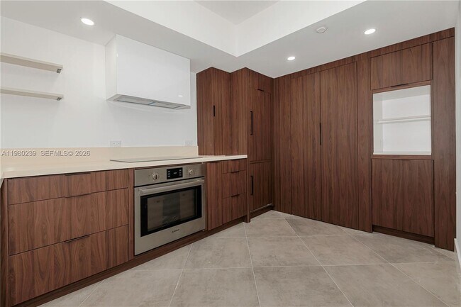 Building Photo - 8855 Collins Ave