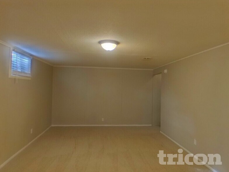 Building Photo - 1312 Rainier Dr