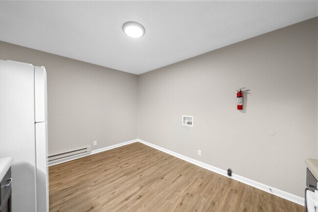 Building Photo - 114 Tandy Dr