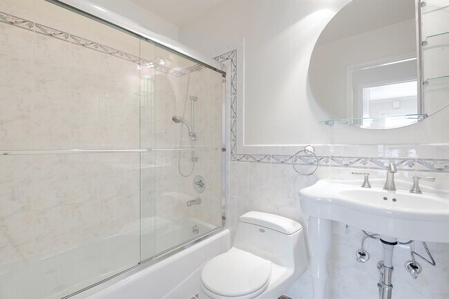 Building Photo - 2280 Rollingwood Dr