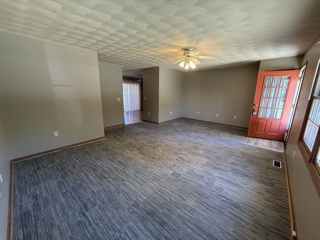 Building Photo - 272 Jackson St