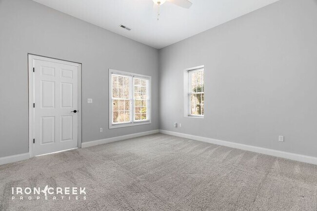 Building Photo - 1904 Bearberry Ln