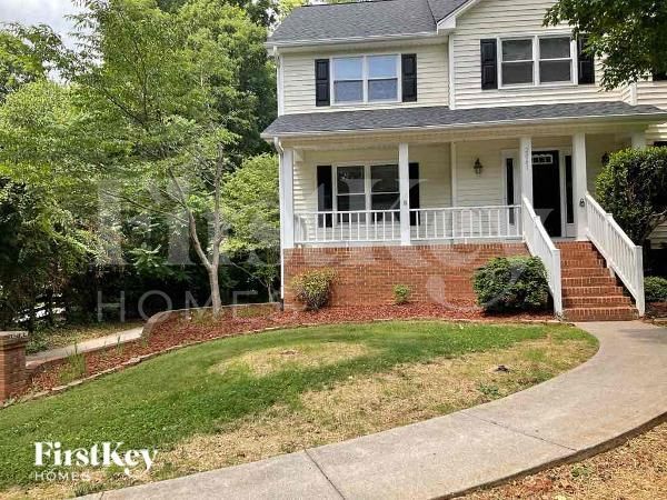 Building Photo - 2041 Pembrooke Forest Dr